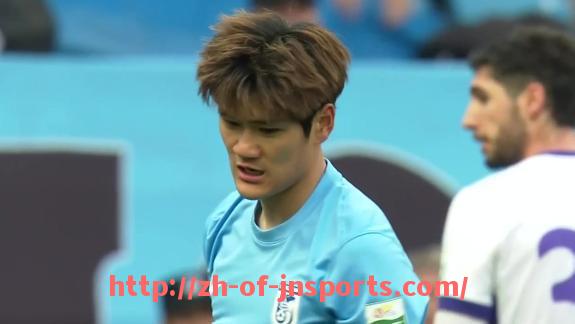 JN江南体育-世俱杯比赛中承担双重职责的复合型球员作用分析 JN江南体育-世俱杯比赛中承担双重职责的复合型球员作用分析